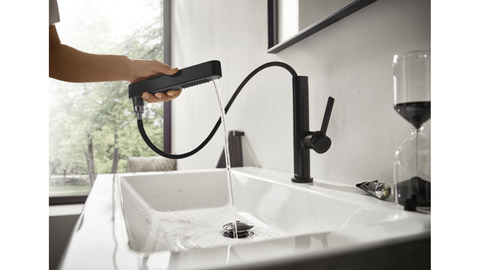 Hansgrohe Finoris Single lever basin mixer 230 with pull-out spray - Image 6