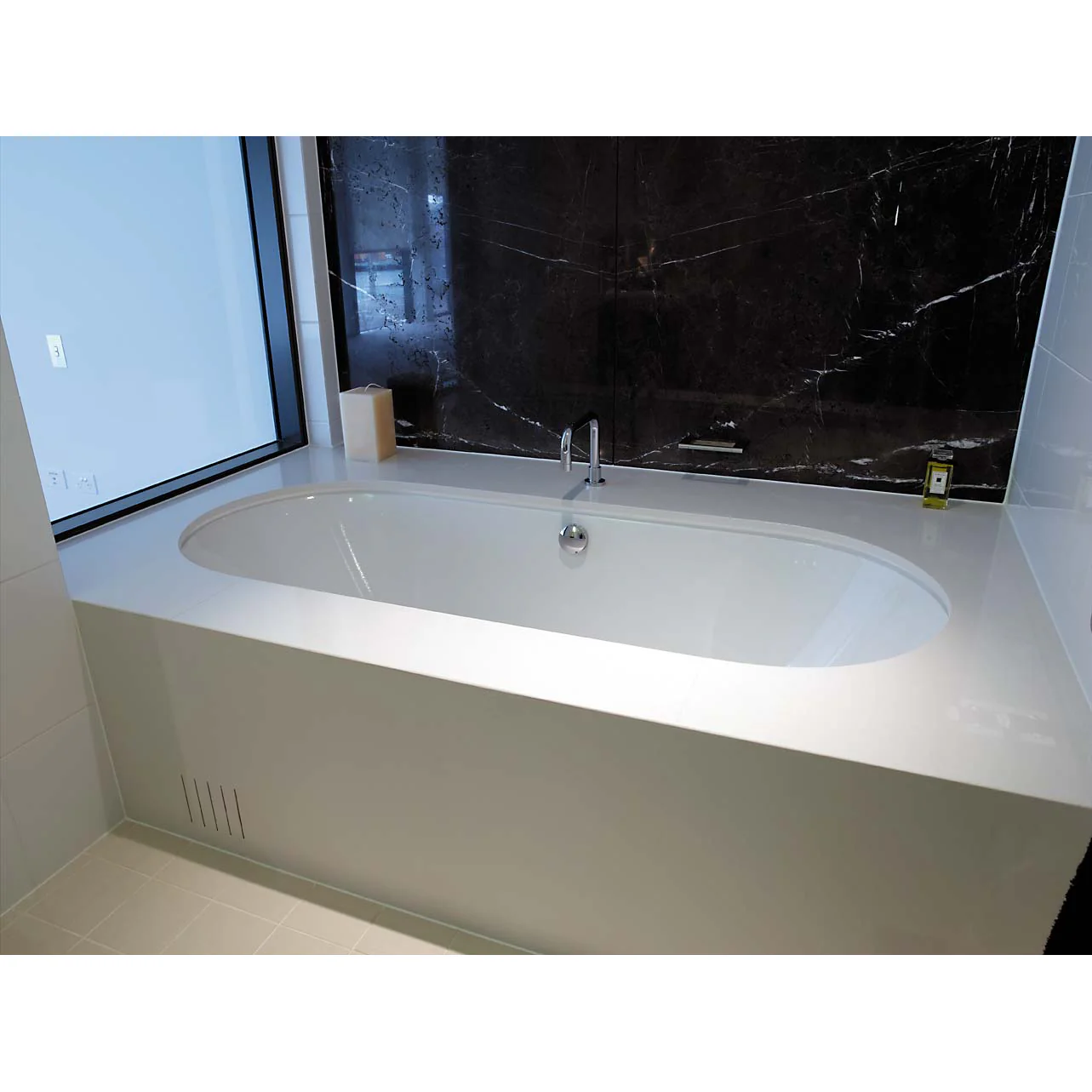 Kaldewei Classic Duo Oval 1700x750mm Inset Bath with White Overflow - Image 5